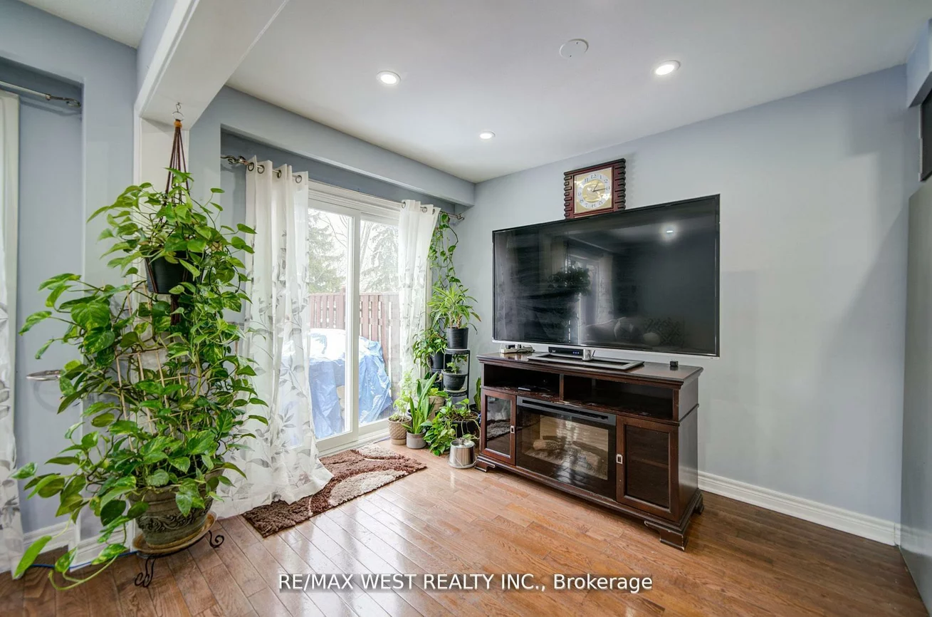 3525, Brandon Gate, Malton, Mississauga