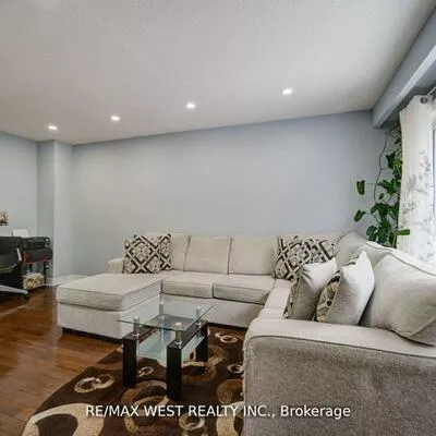 3525, Brandon Gate, Malton, Mississauga