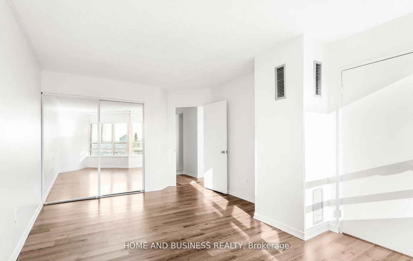 75, King, Cooksville, Mississauga