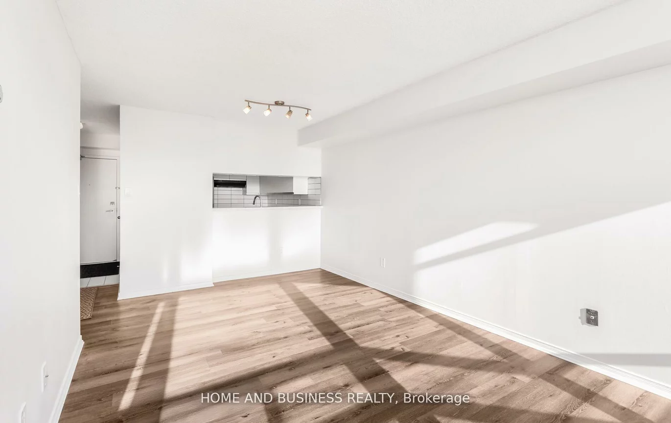 75, King, Cooksville, Mississauga