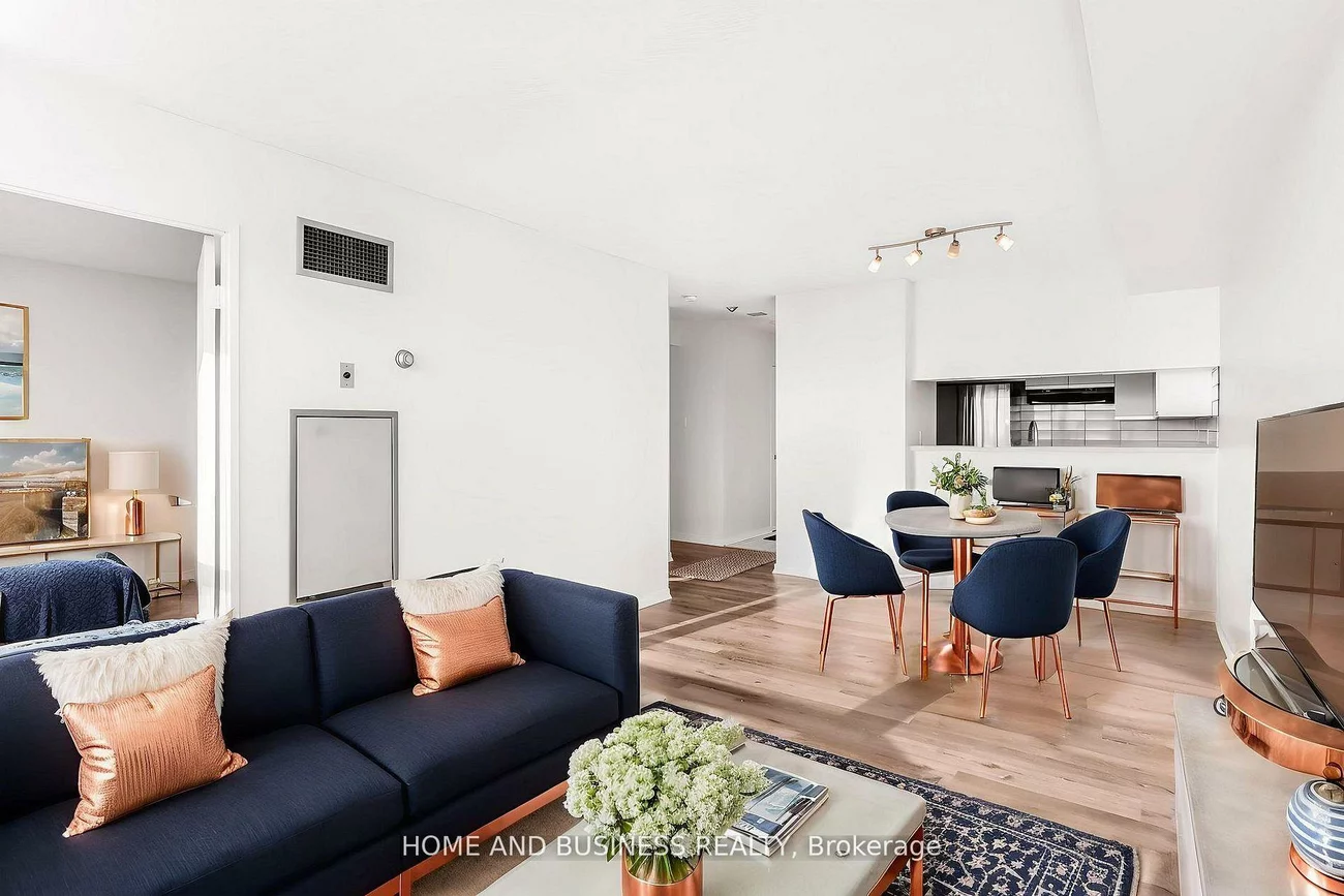 75, King, Cooksville, Mississauga