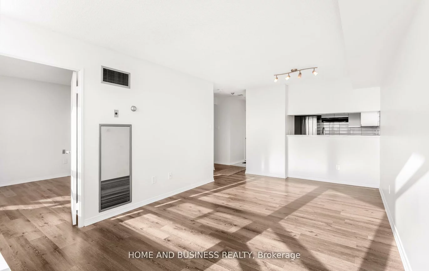 75, King, Cooksville, Mississauga