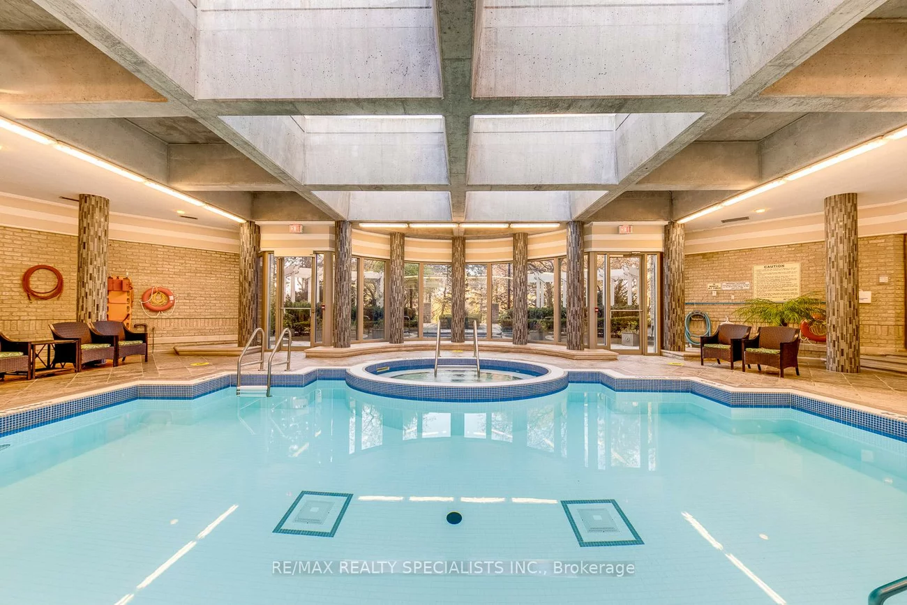 55, Kingsbridge Garden, Hurontario, Mississauga