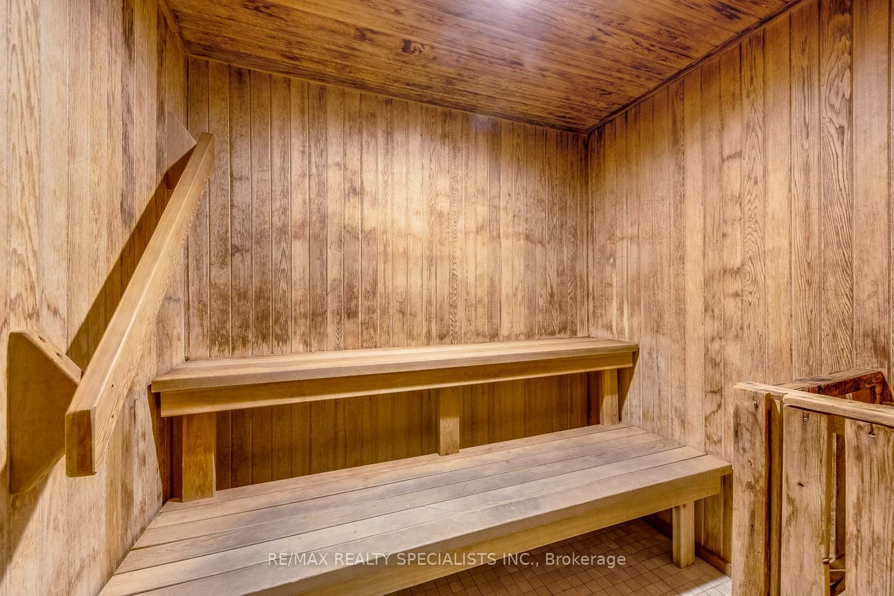 55, Kingsbridge Garden, Hurontario, Mississauga