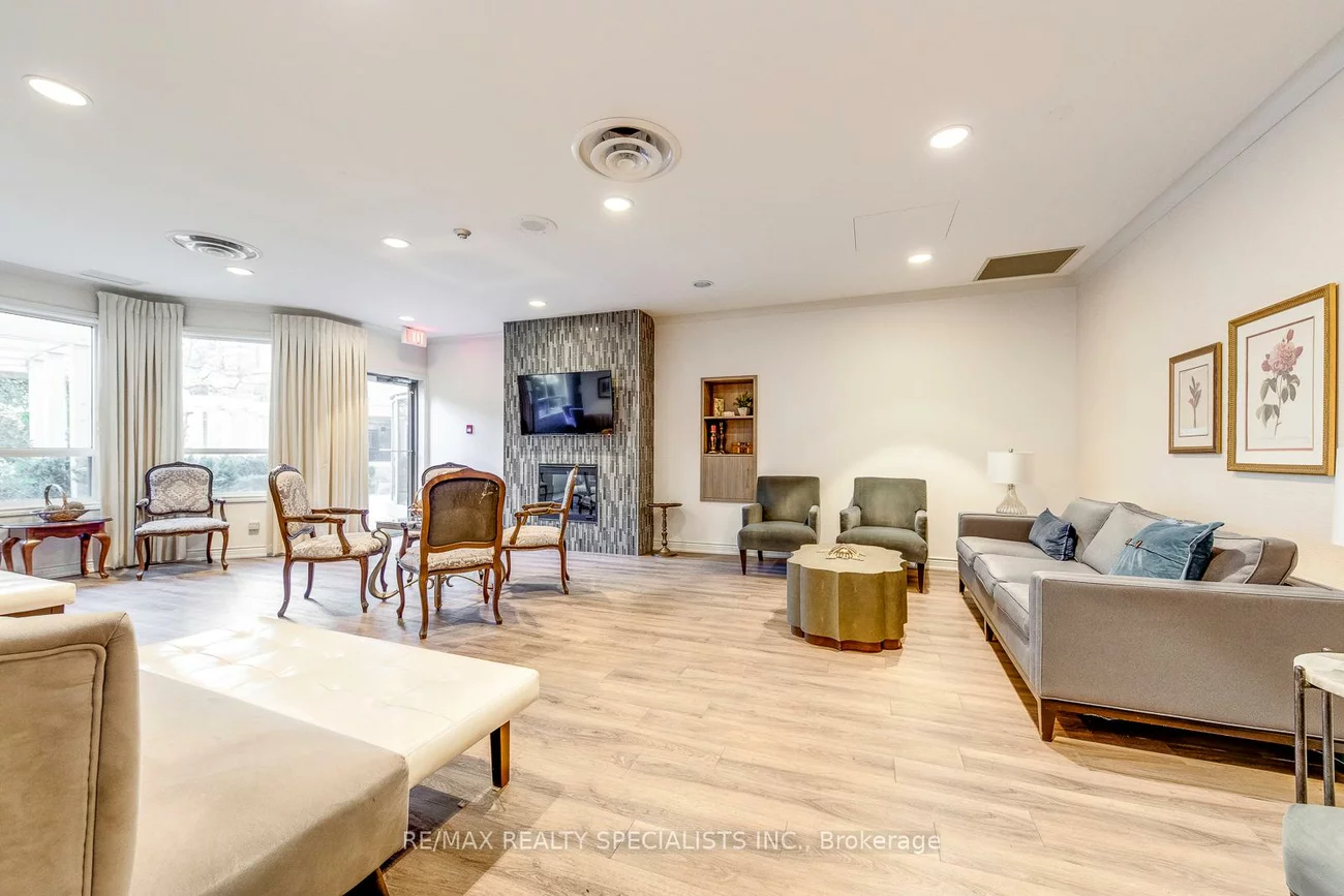 55, Kingsbridge Garden, Hurontario, Mississauga