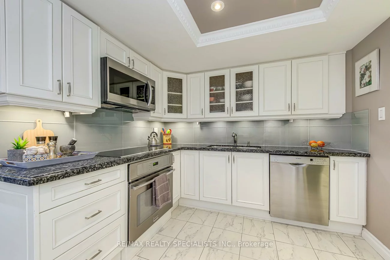 55, Kingsbridge Garden, Hurontario, Mississauga