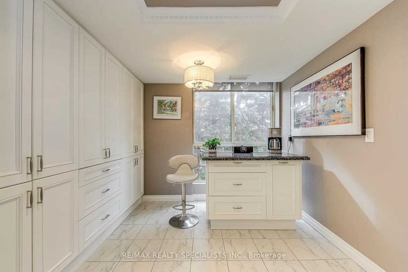 55, Kingsbridge Garden, Hurontario, Mississauga