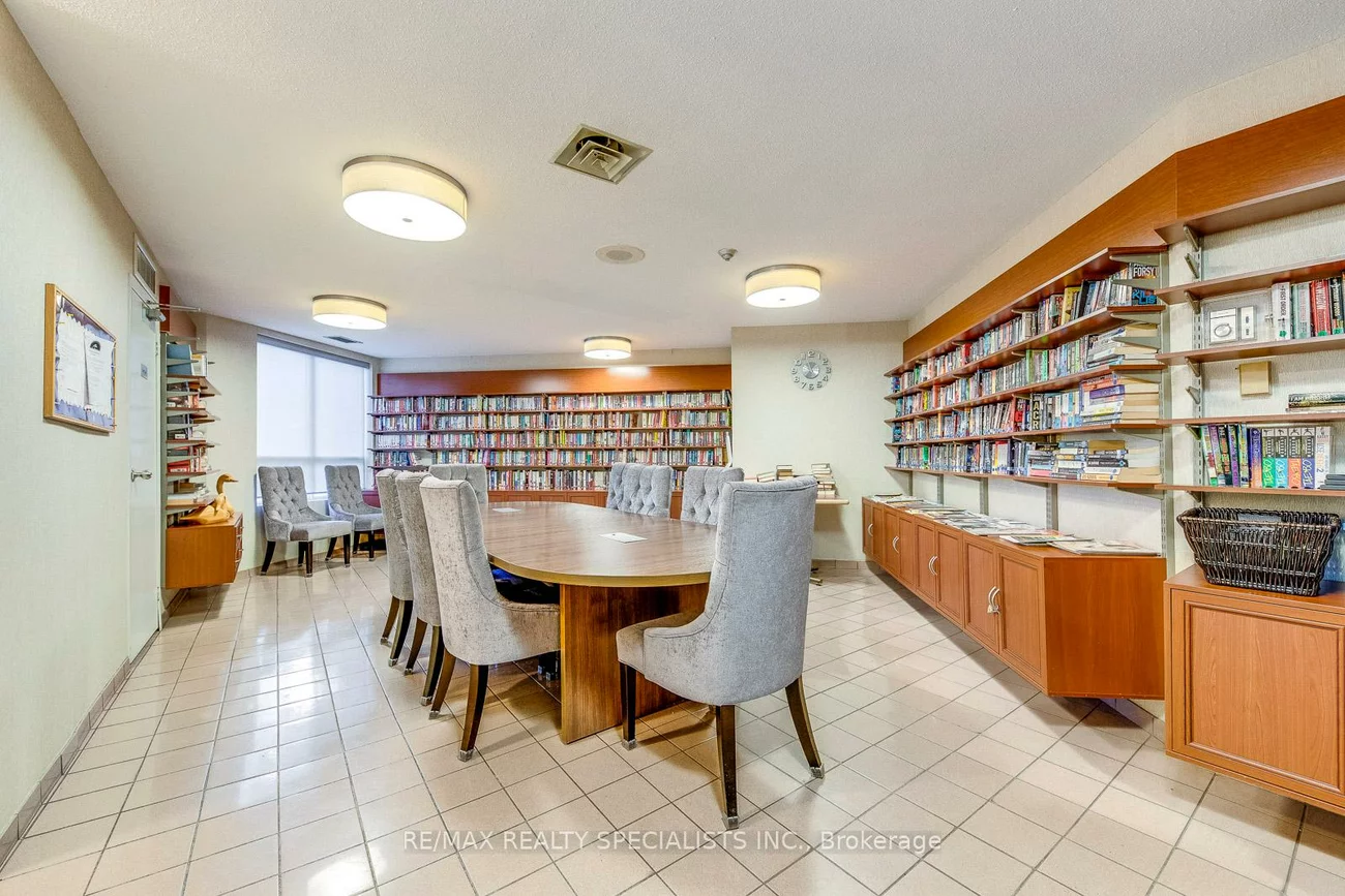 55, Kingsbridge Garden, Hurontario, Mississauga