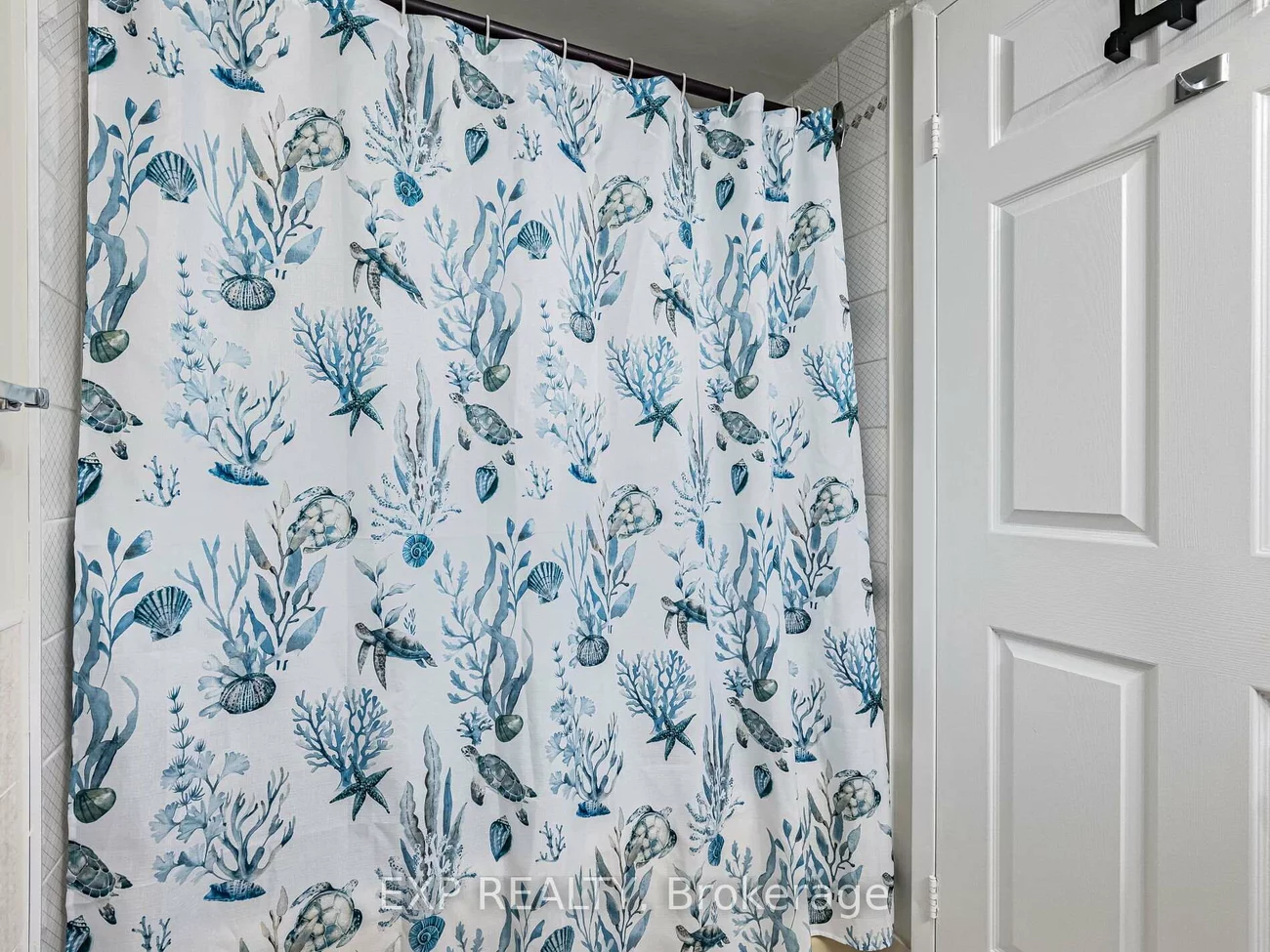 25, Agnes, Cooksville, Mississauga