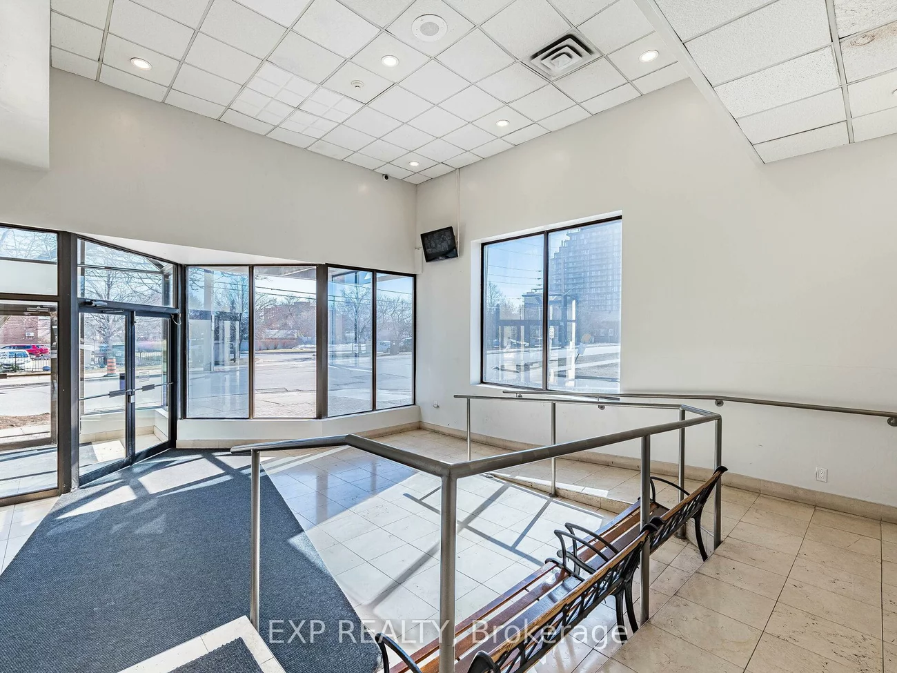 25, Agnes, Cooksville, Mississauga