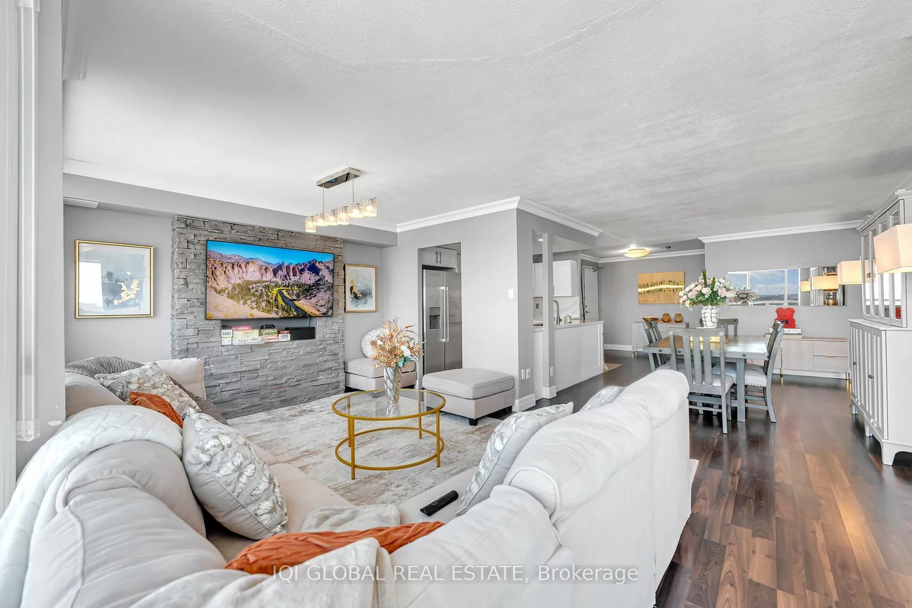 4450, Tucana, Hurontario, Mississauga