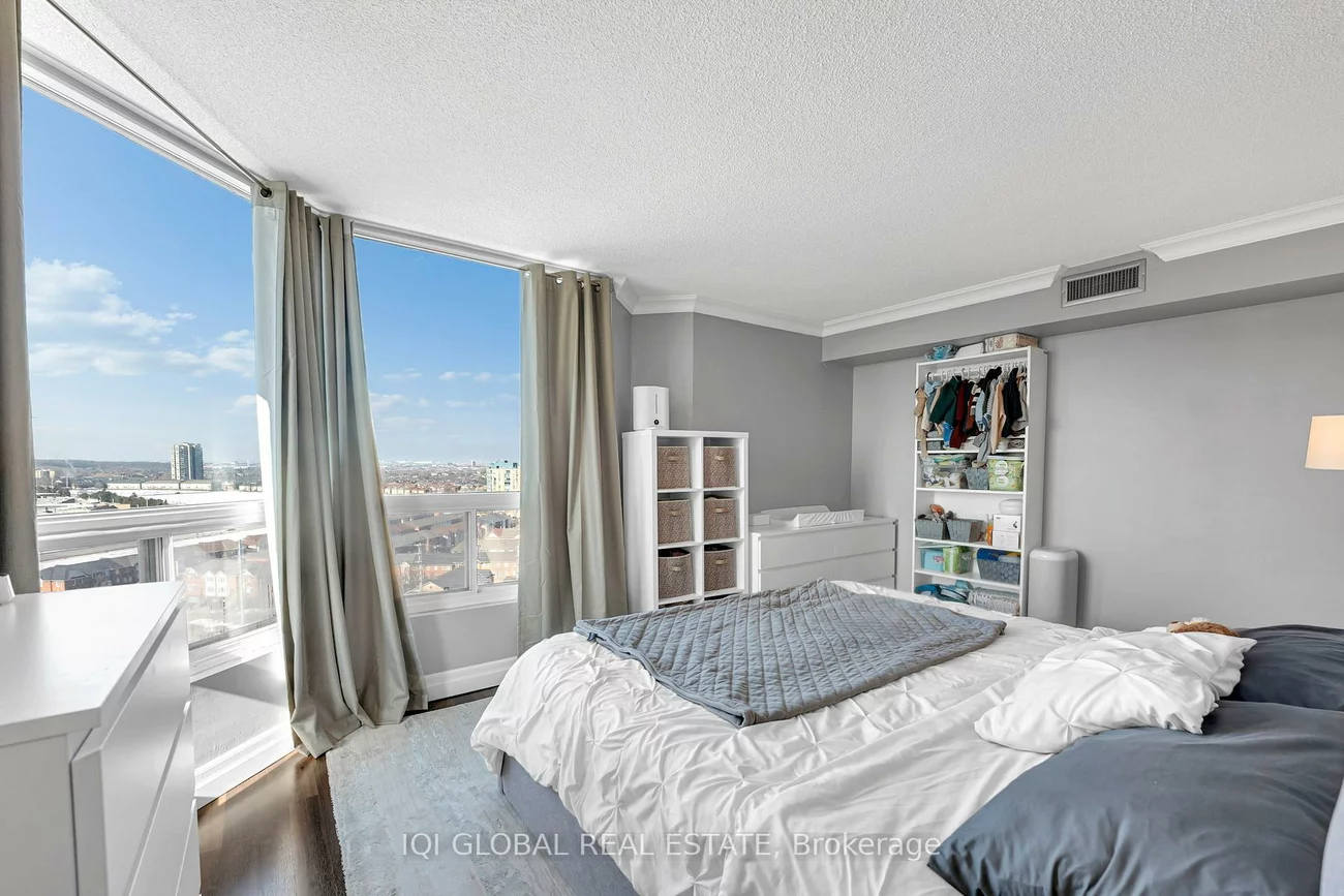 4450, Tucana, Hurontario, Mississauga