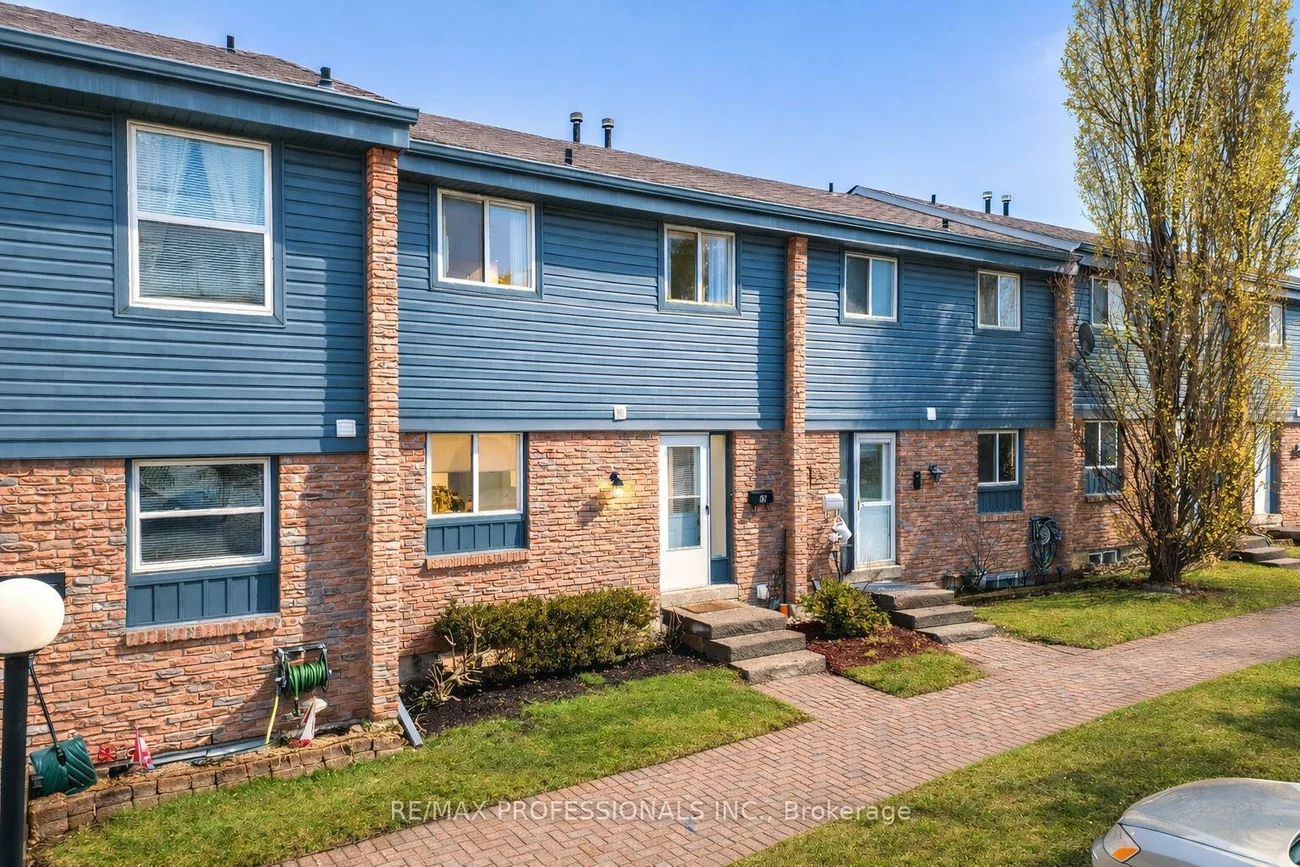 6699, Falconer, Streetsville, Mississauga