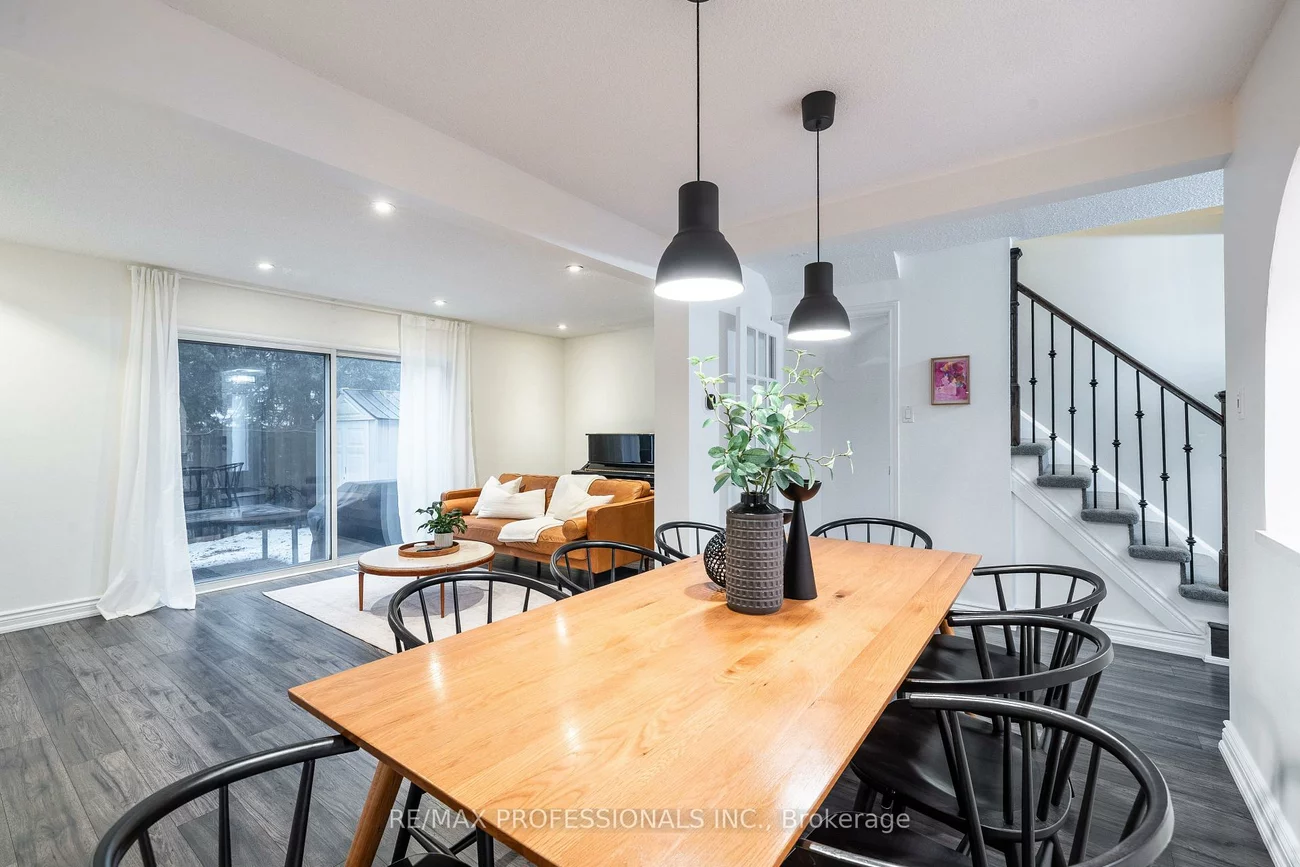 6699, Falconer, Streetsville, Mississauga