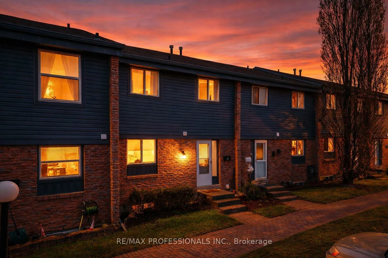 6699, Falconer, Streetsville, Mississauga