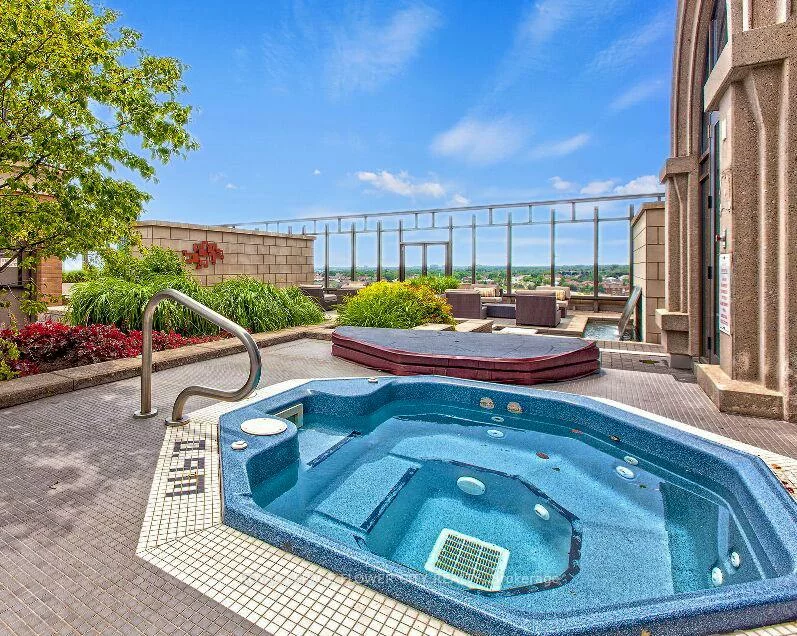 385, Prince of Wales, City Centre, Mississauga