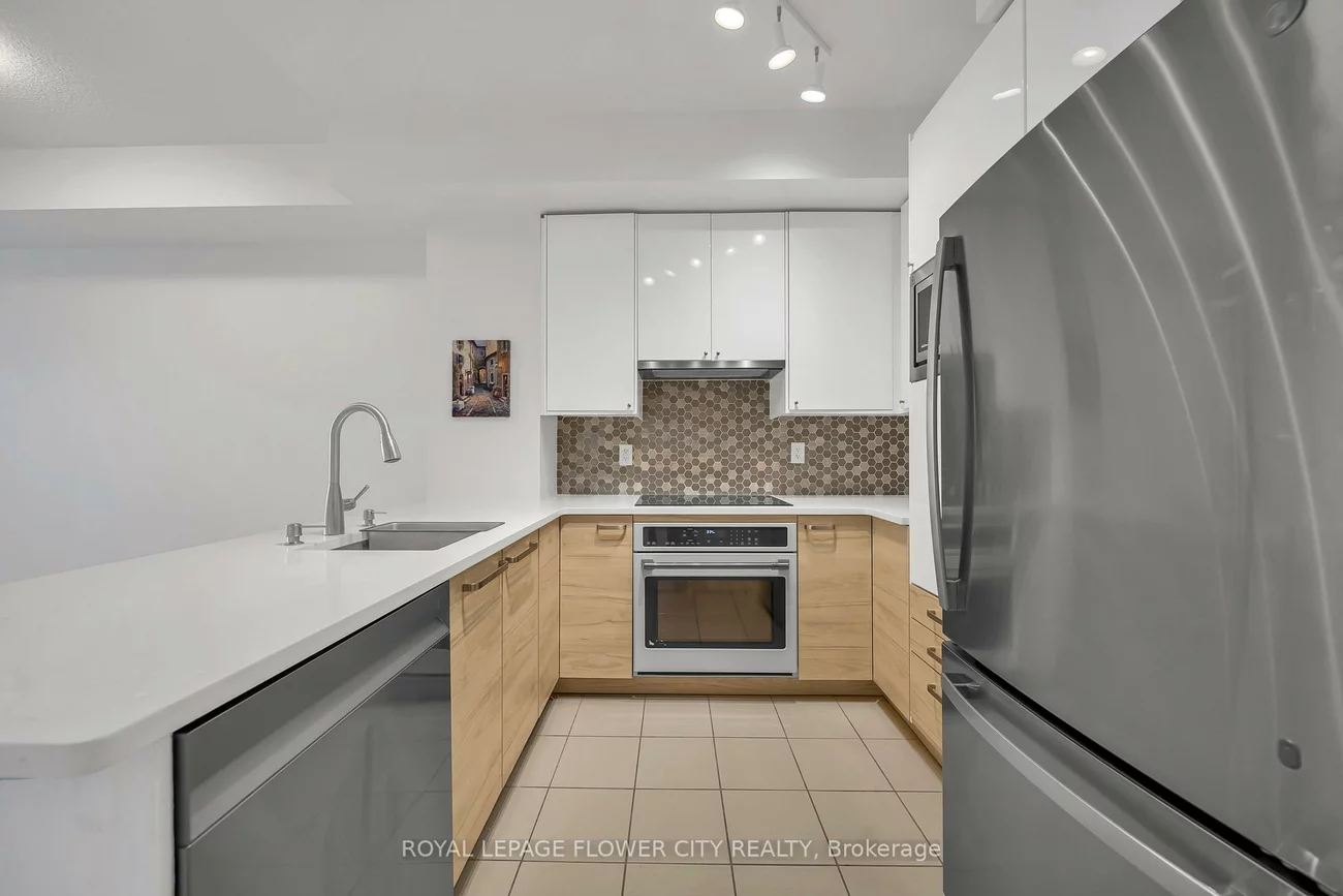 385, Prince of Wales, City Centre, Mississauga