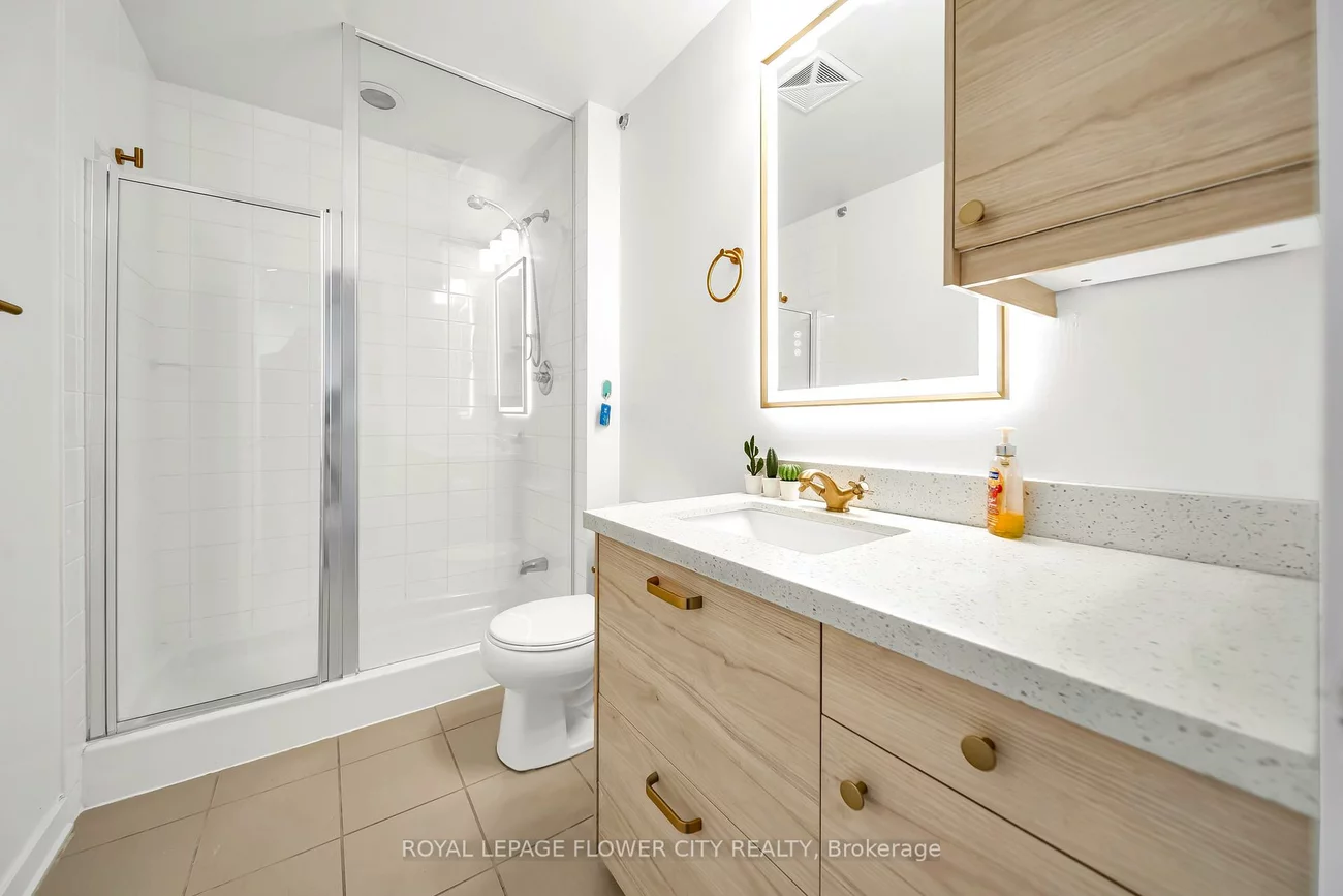 385, Prince of Wales, City Centre, Mississauga