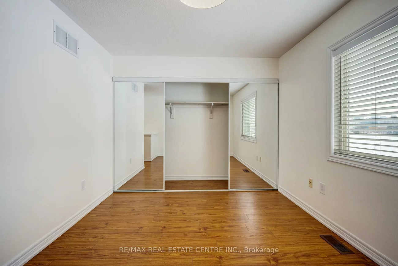 4950, Albina, Hurontario, Mississauga