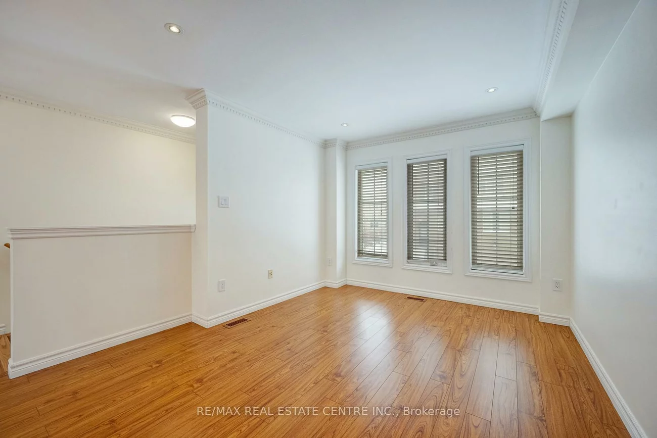 4950, Albina, Hurontario, Mississauga