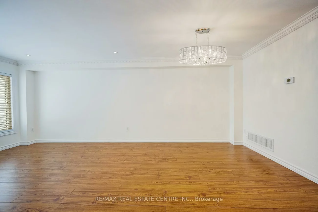 4950, Albina, Hurontario, Mississauga