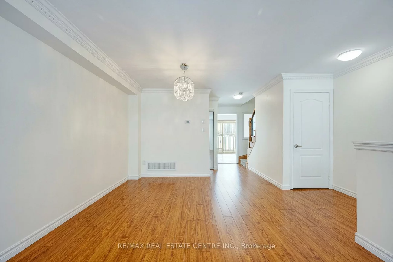 4950, Albina, Hurontario, Mississauga