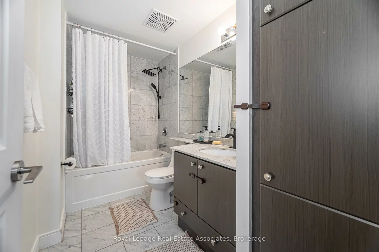 60, Absolute, City Centre, Mississauga