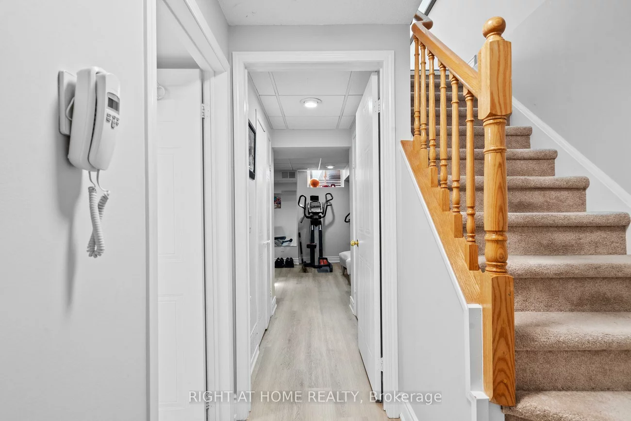 2088, Leanne, Sheridan Park, Mississauga