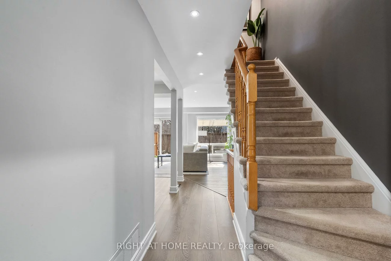 2088, Leanne, Sheridan Park, Mississauga