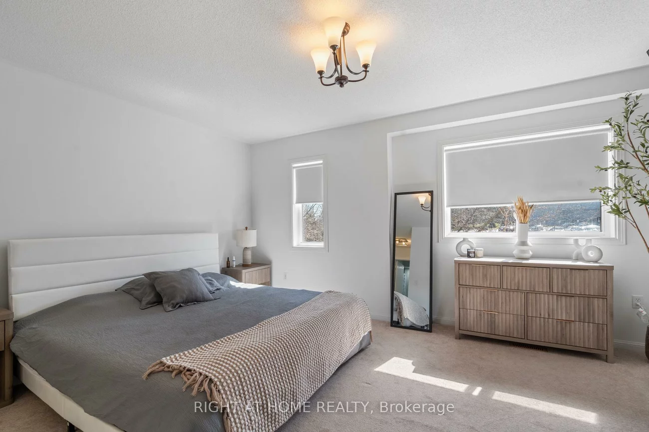 2088, Leanne, Sheridan Park, Mississauga