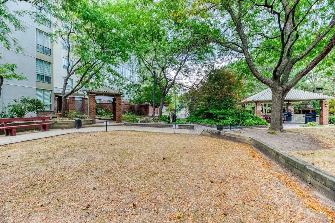 1110, Walden, Clarkson, Mississauga