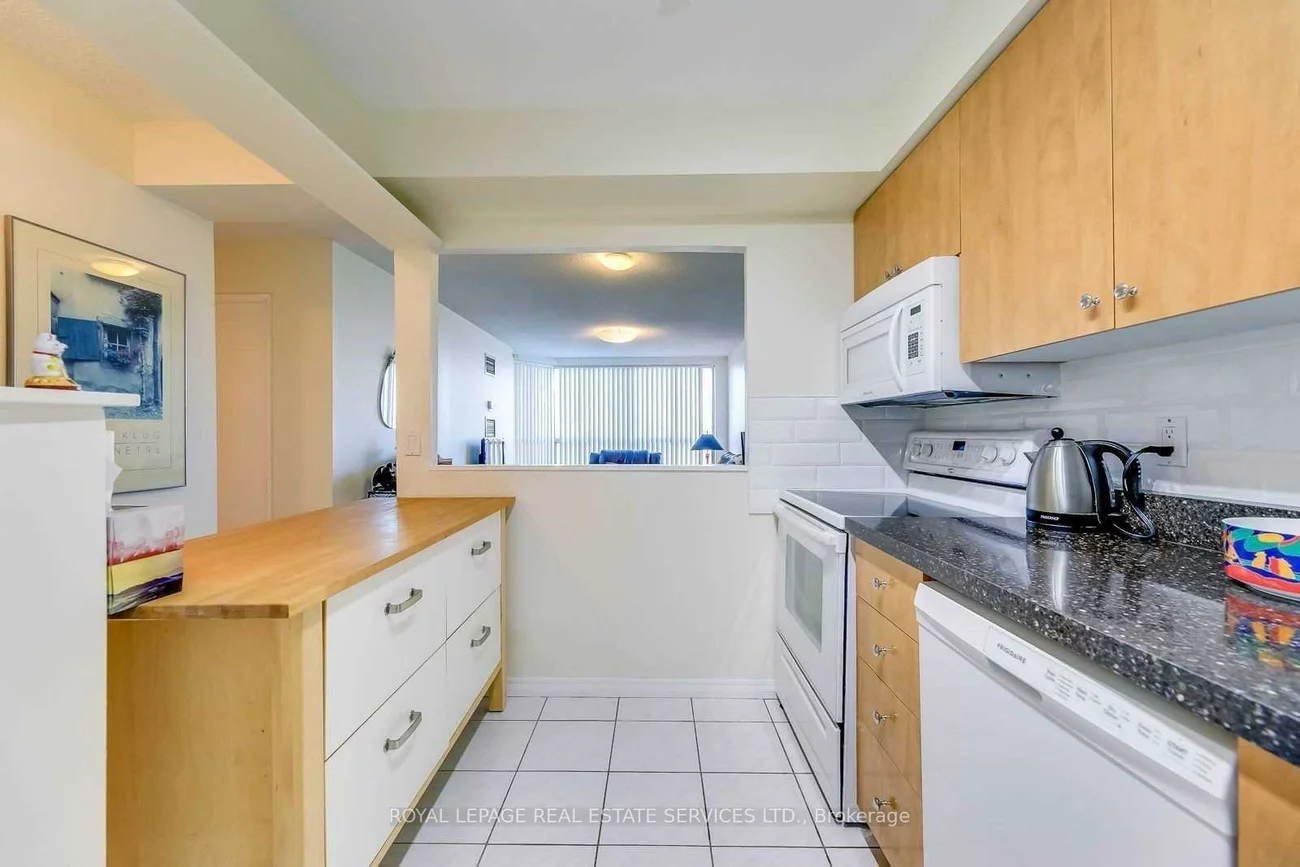 1110, Walden, Clarkson, Mississauga