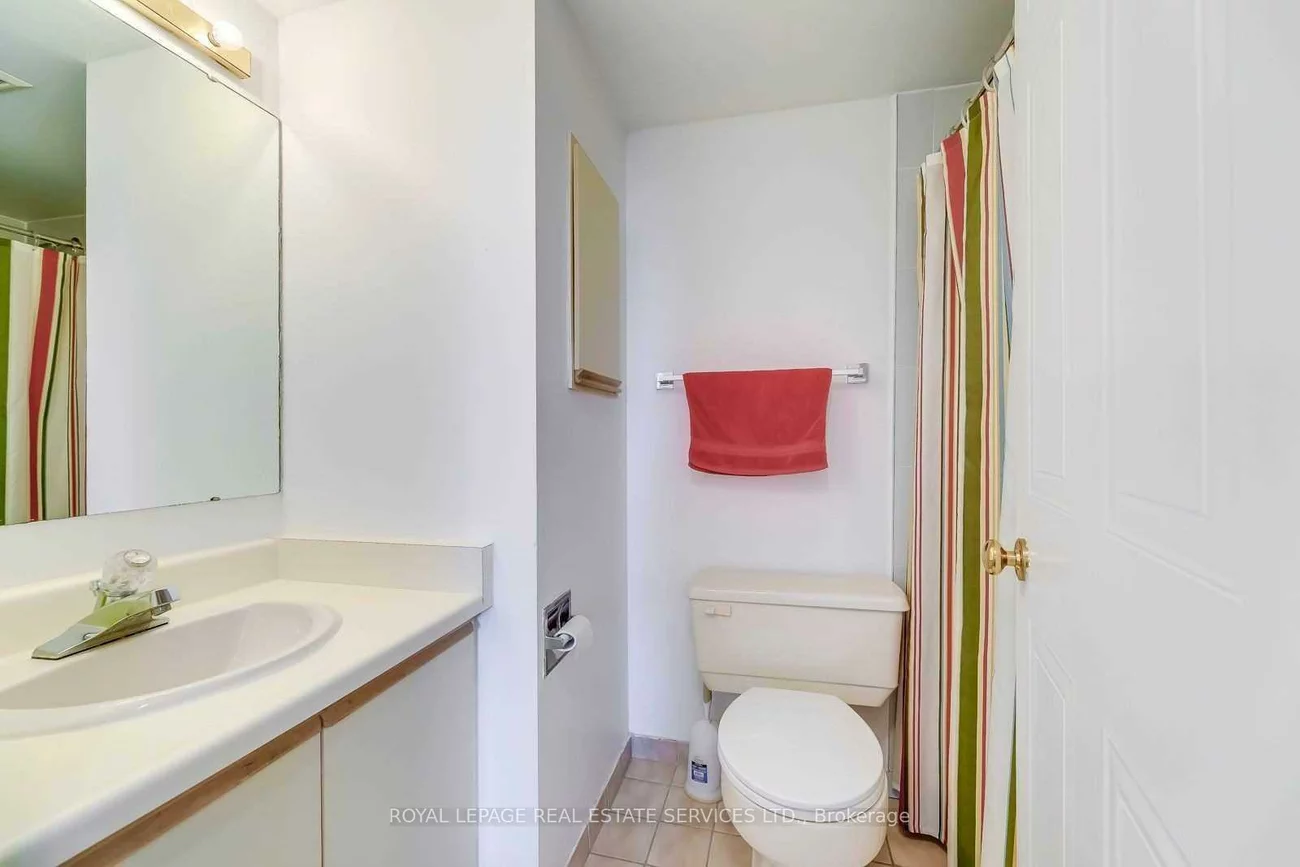 1110, Walden, Clarkson, Mississauga