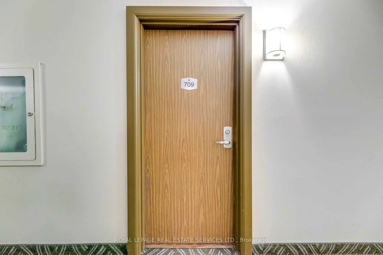 1110, Walden, Clarkson, Mississauga