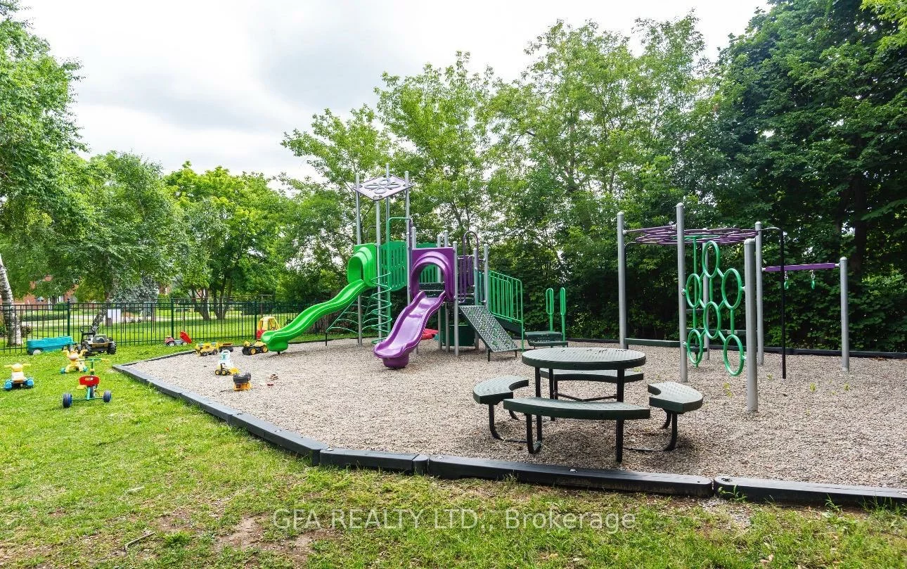 3145, Queen Frederica, Applewood, Mississauga