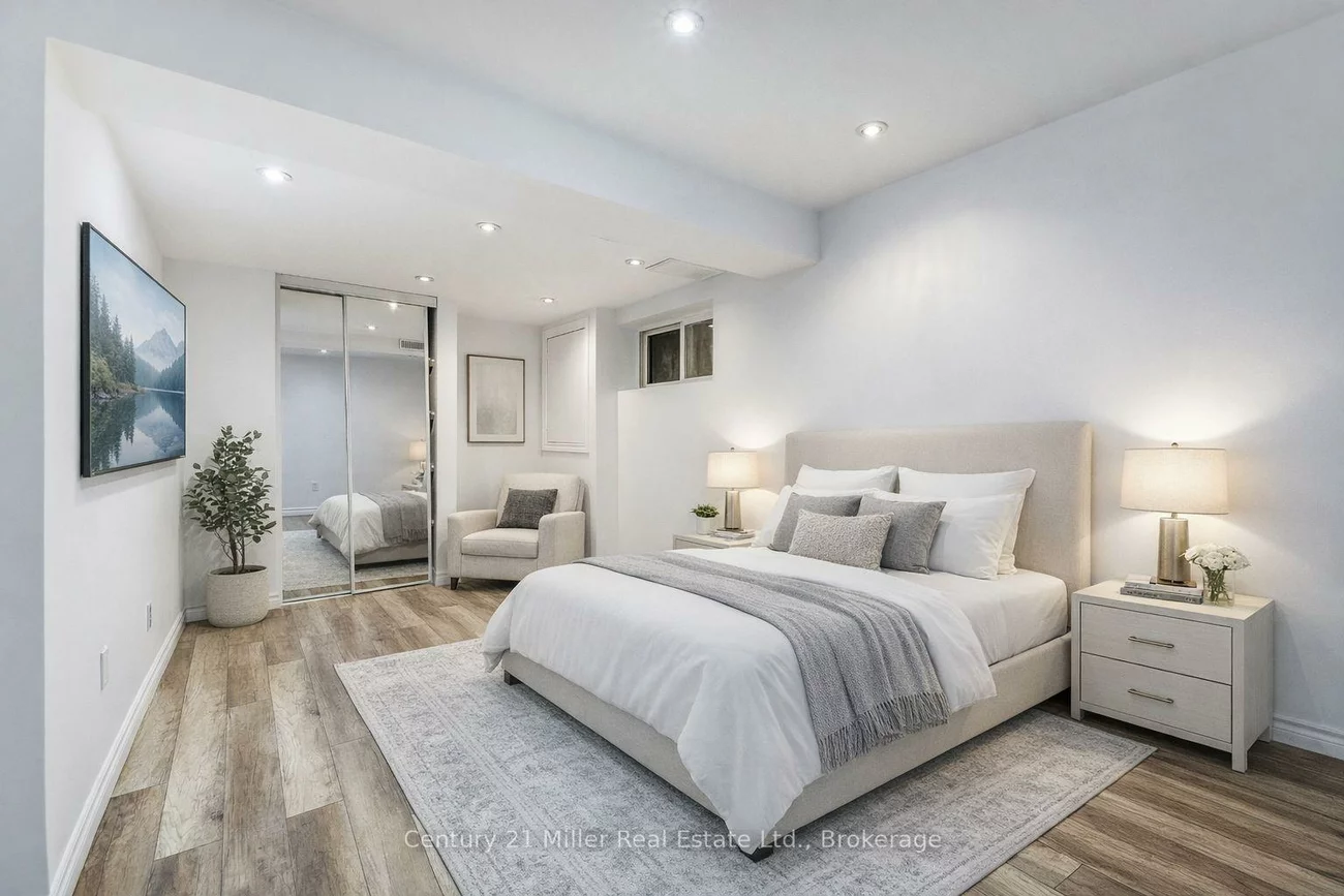 2315, Bromsgrove, Clarkson, Mississauga