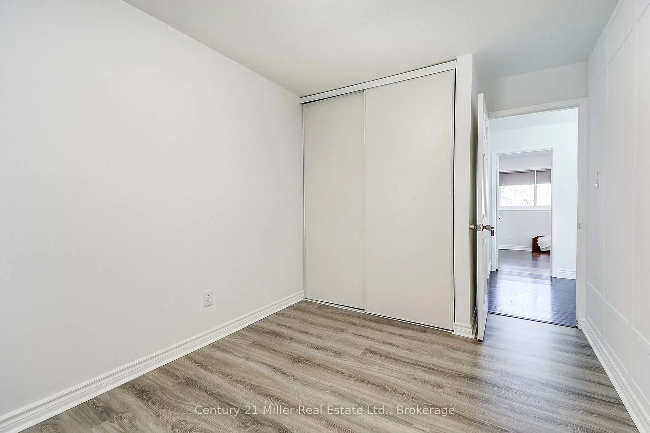 2315, Bromsgrove, Clarkson, Mississauga