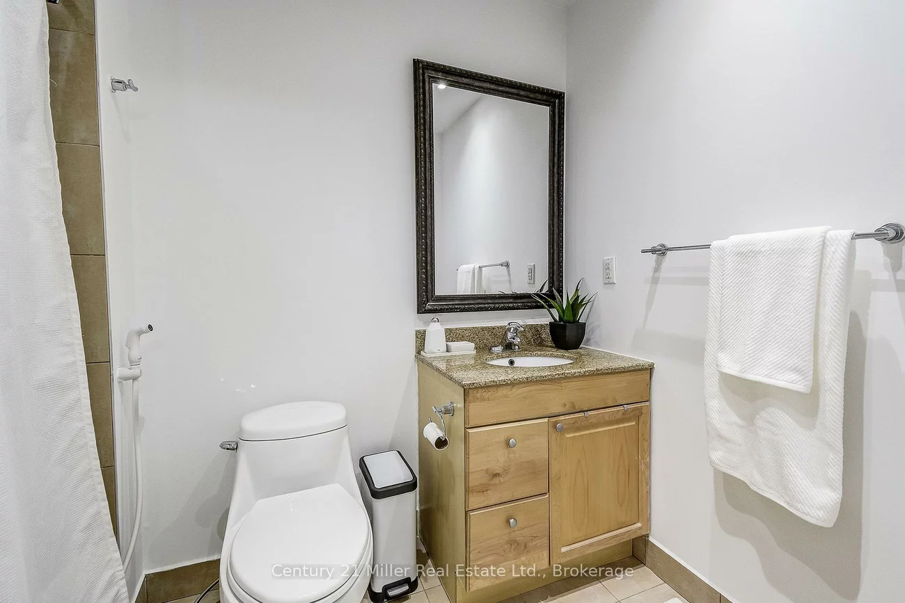 2315, Bromsgrove, Clarkson, Mississauga