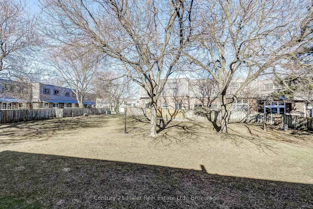 2315, Bromsgrove, Clarkson, Mississauga