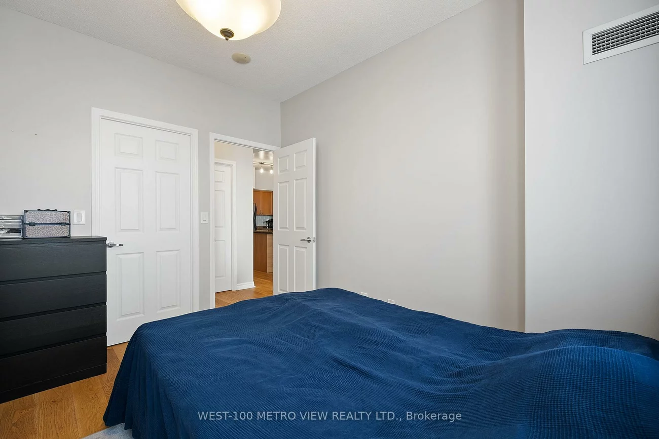 388, Prince Of Wales, City Centre, Mississauga