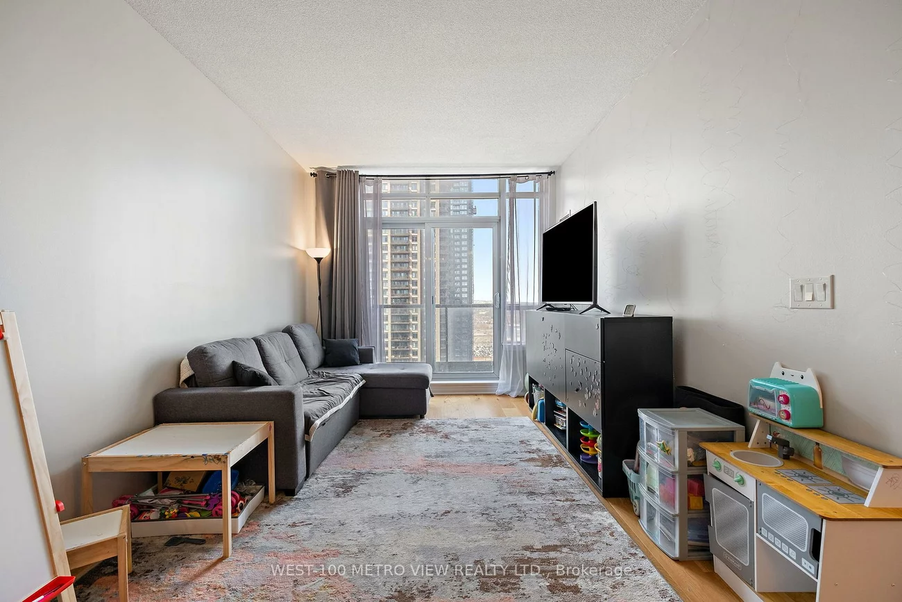 388, Prince Of Wales, City Centre, Mississauga