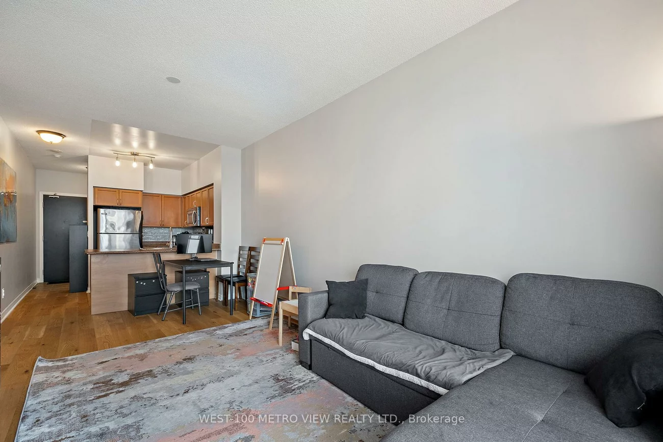 388, Prince Of Wales, City Centre, Mississauga