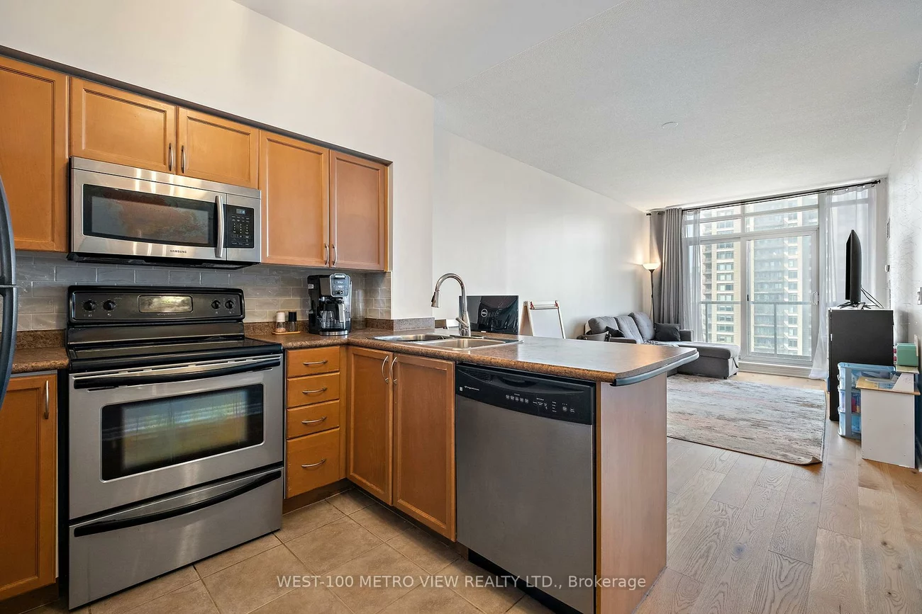 388, Prince Of Wales, City Centre, Mississauga