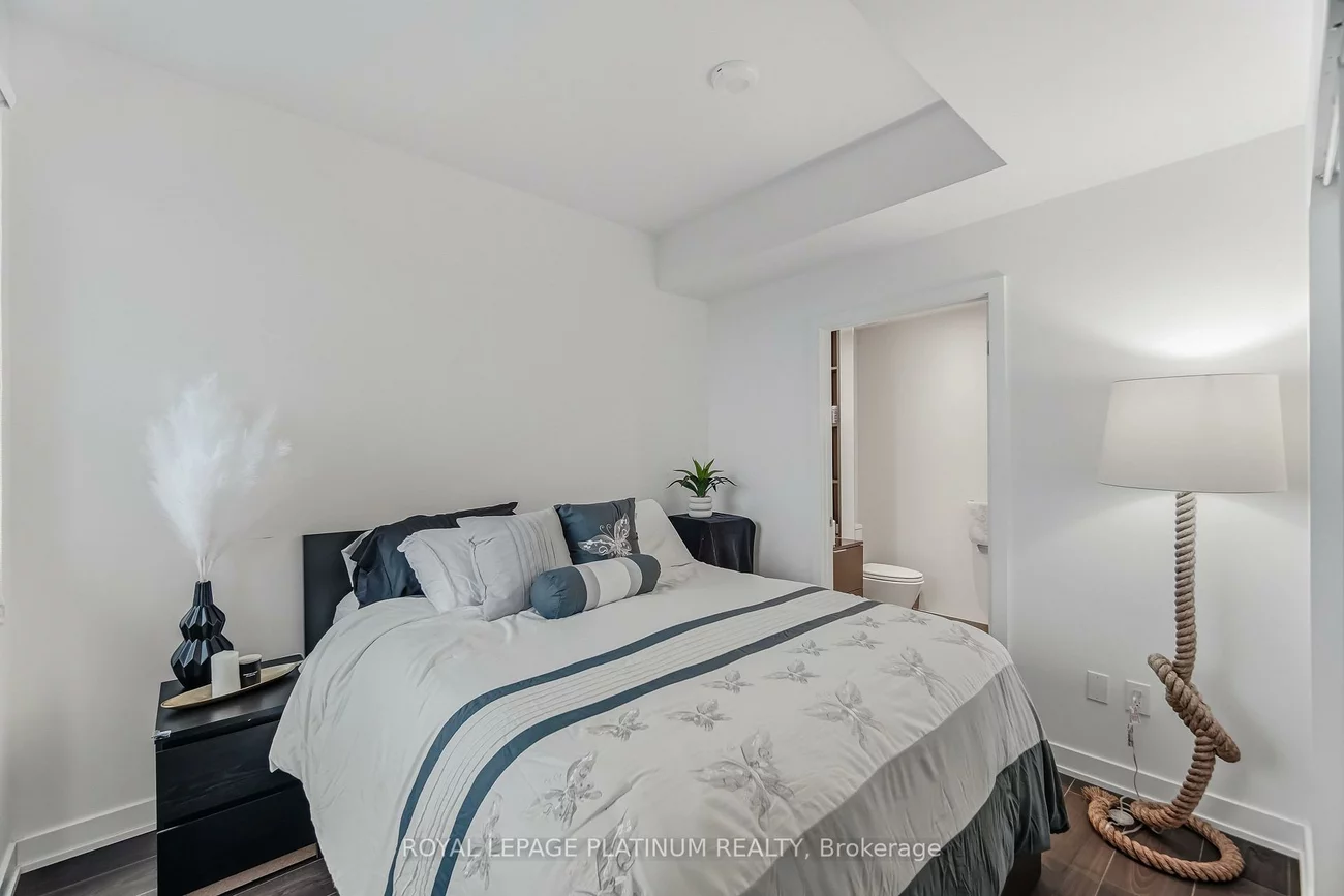 28, Ann, Port Credit, Mississauga