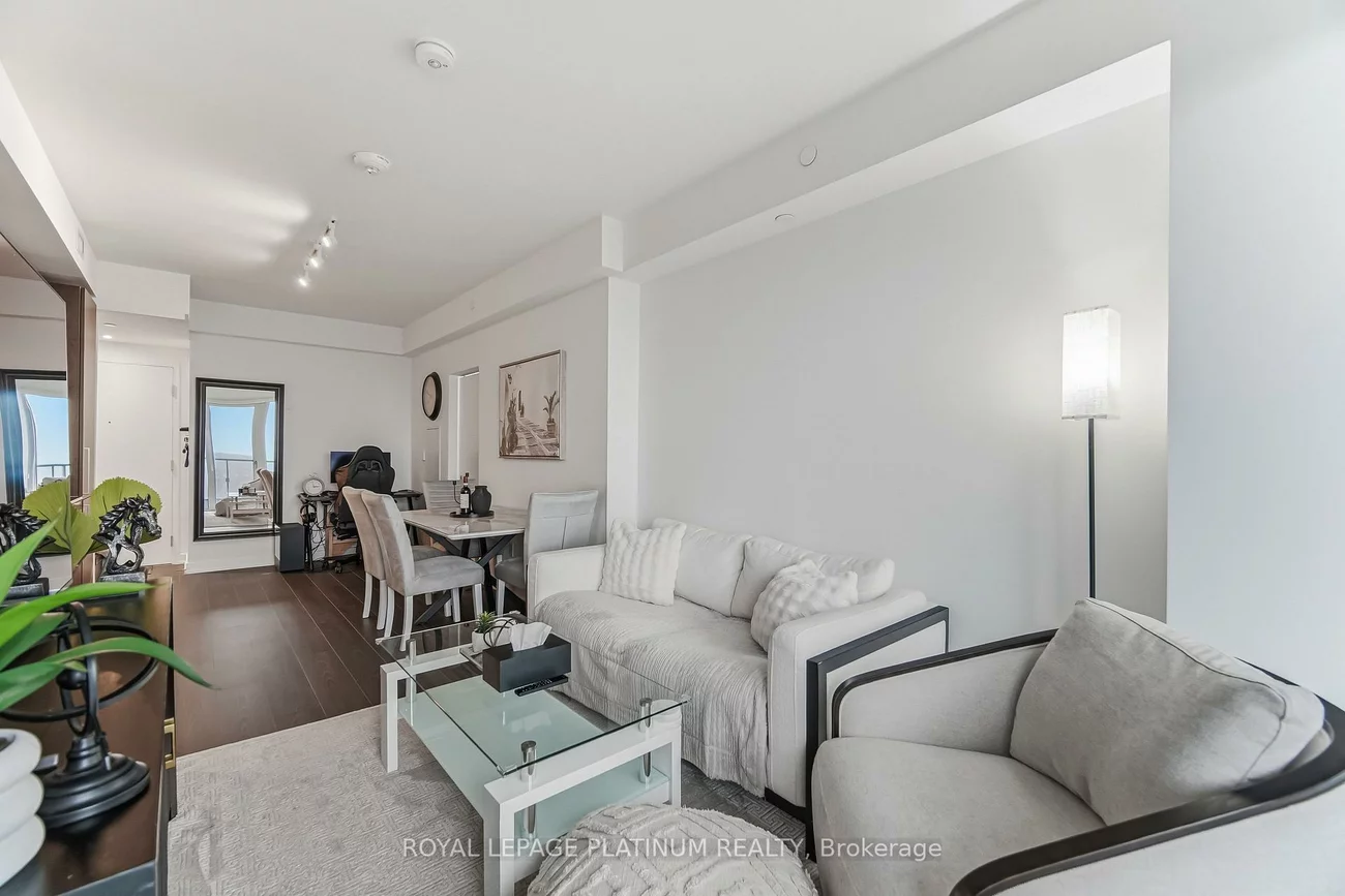 28, Ann, Port Credit, Mississauga