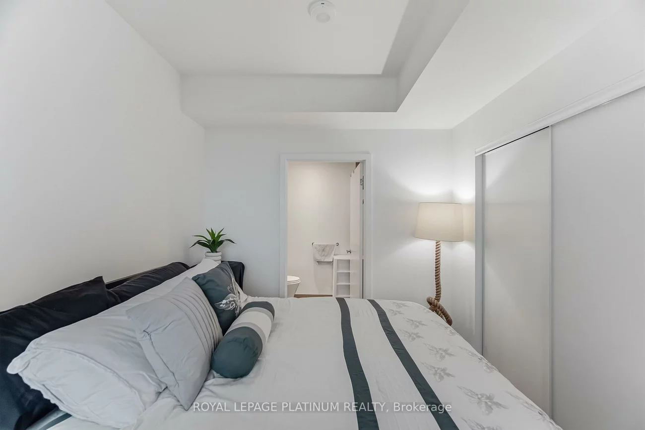 28, Ann, Port Credit, Mississauga