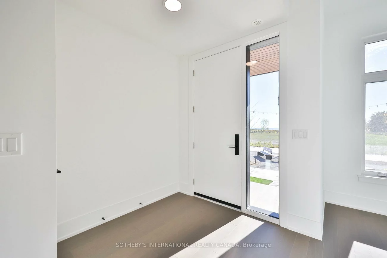 60, Lou Parsons Way, Port Credit, Mississauga