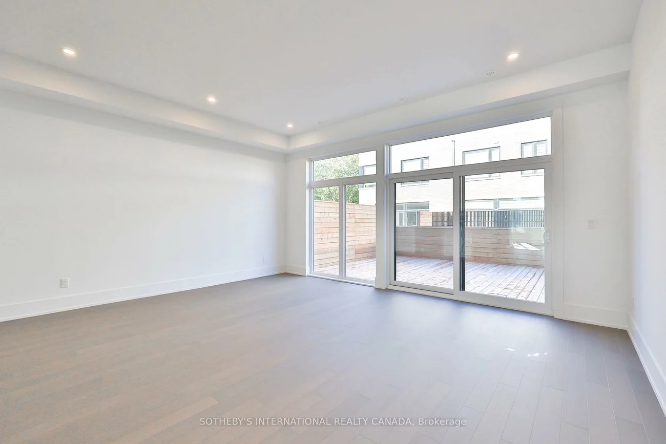 60, Lou Parsons Way, Port Credit, Mississauga