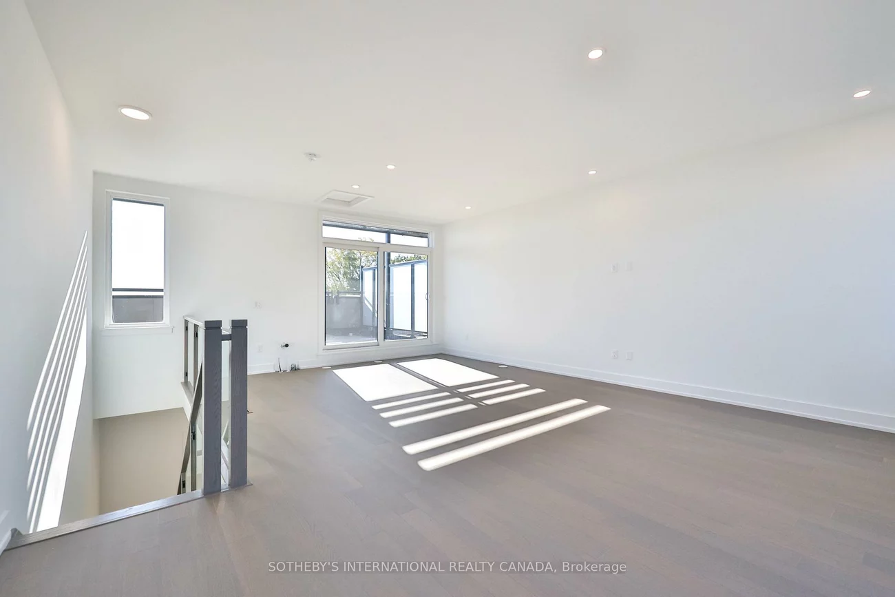 60, Lou Parsons Way, Port Credit, Mississauga