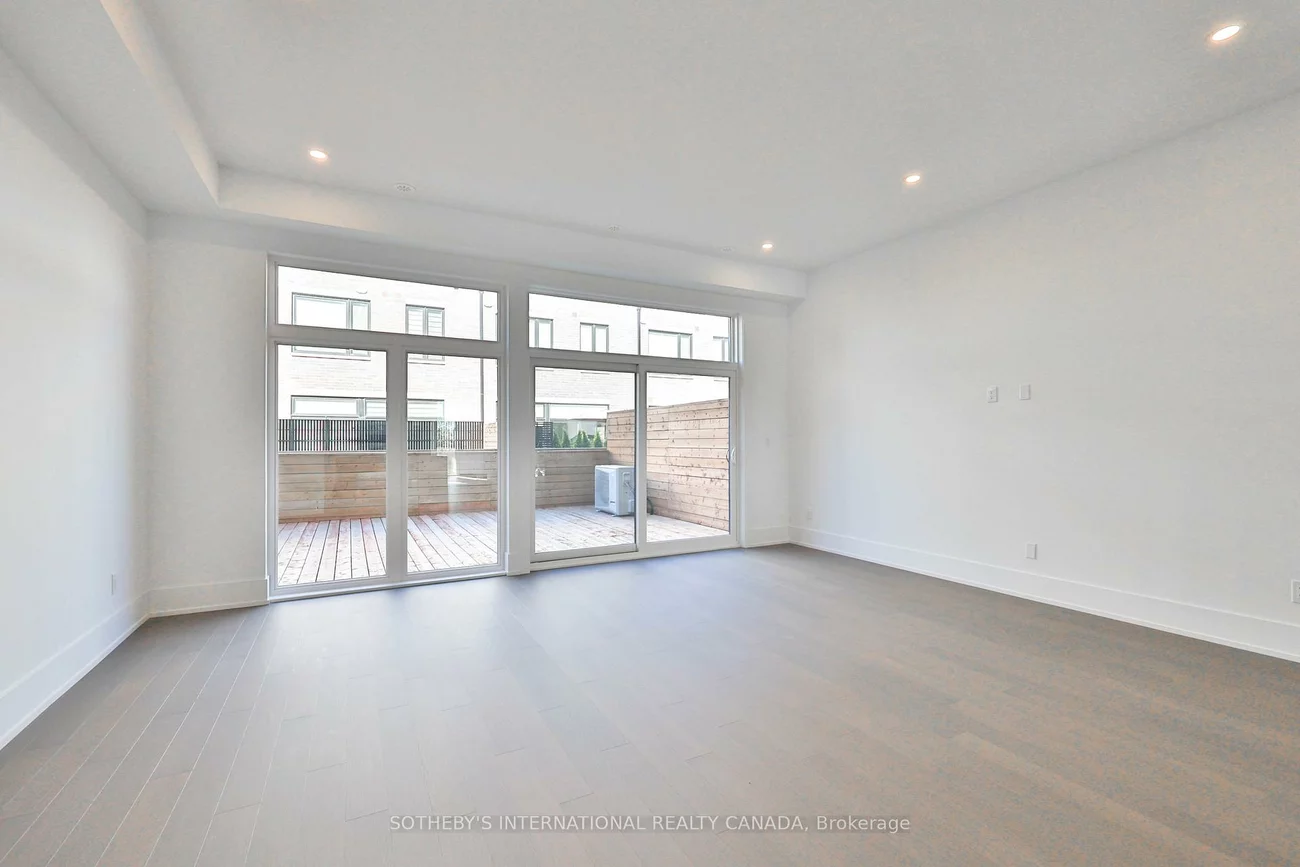 60, Lou Parsons Way, Port Credit, Mississauga